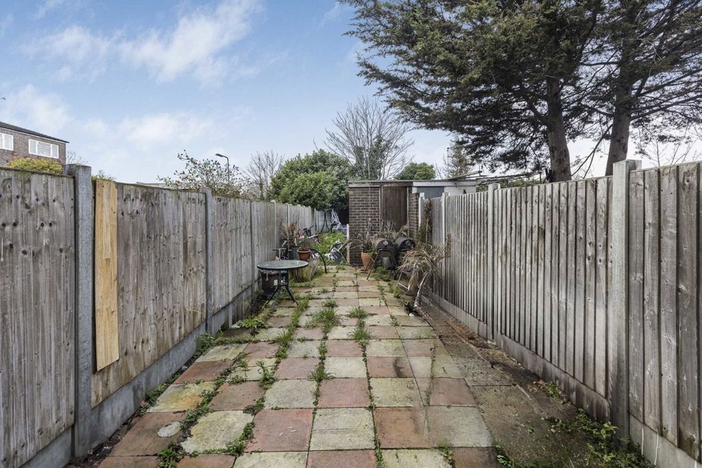 Property photo 2 of 3