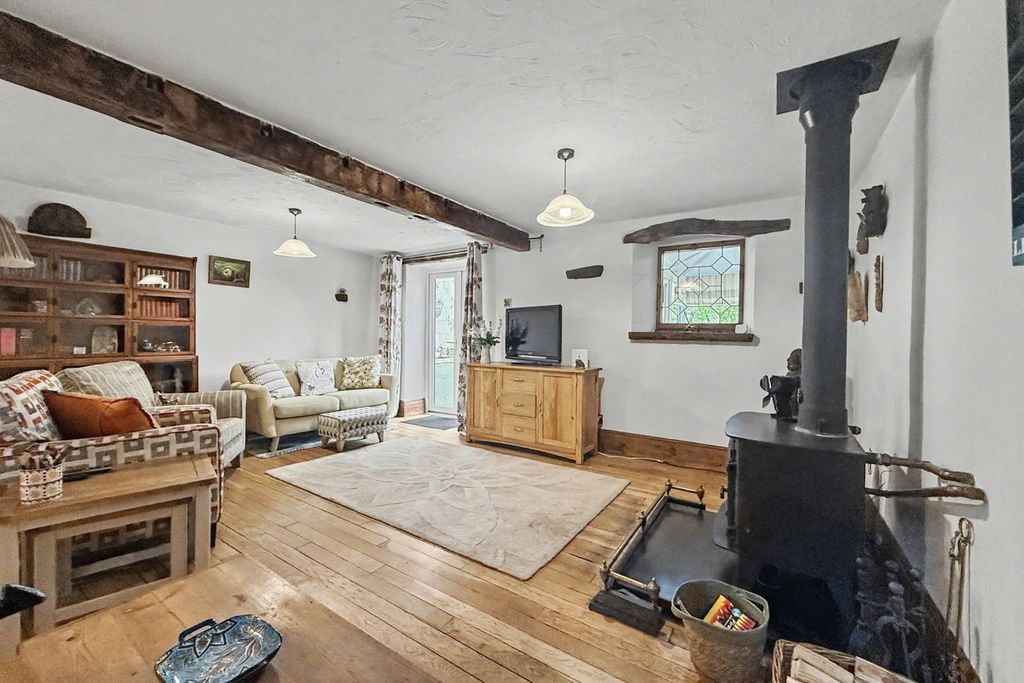 Property photo 2 of 24