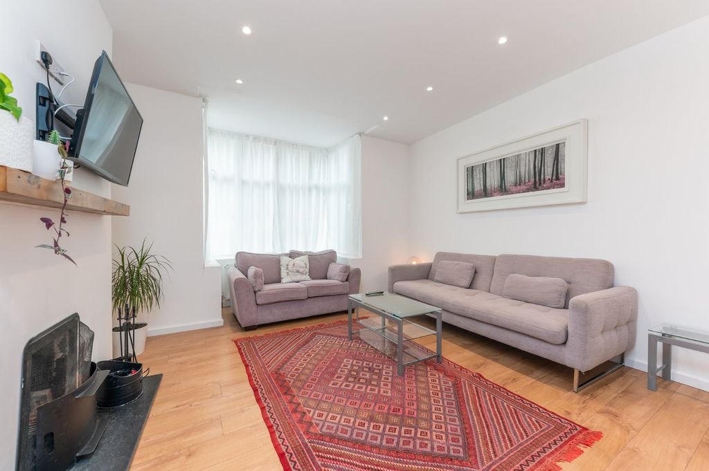 Property photo 2 of 18 Picture 2