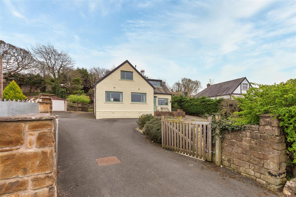 Property photo 1 of 32