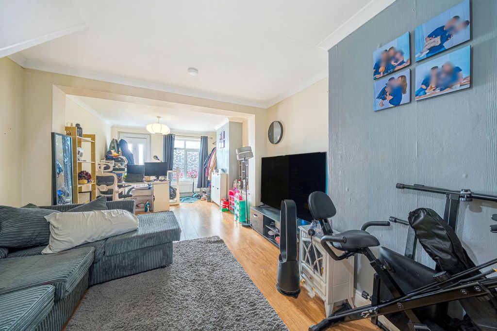 Property photo 2 of 8 1530535 (2).Jpg