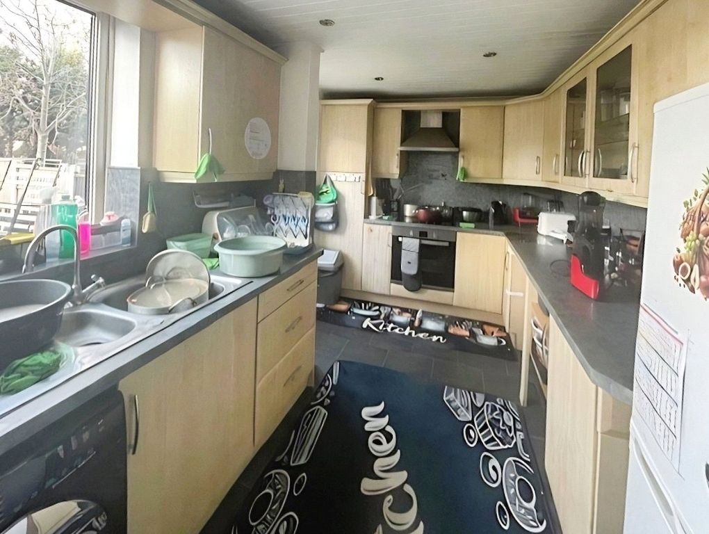 Property photo 2 of 8 Kitchen/Diner