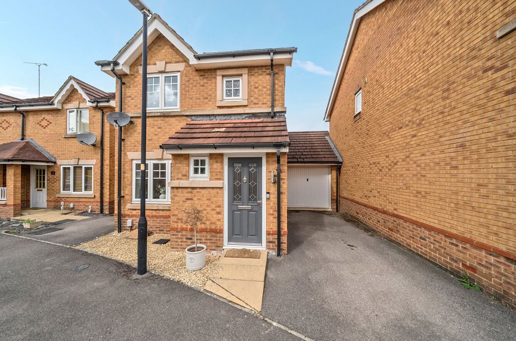 Property photo 1 of 23 1516093-23-6Aa2c1...
