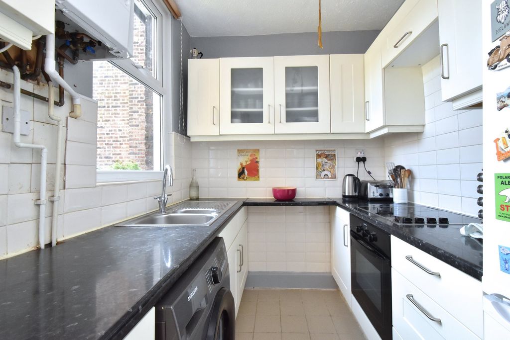 Property photo 2 of 7
