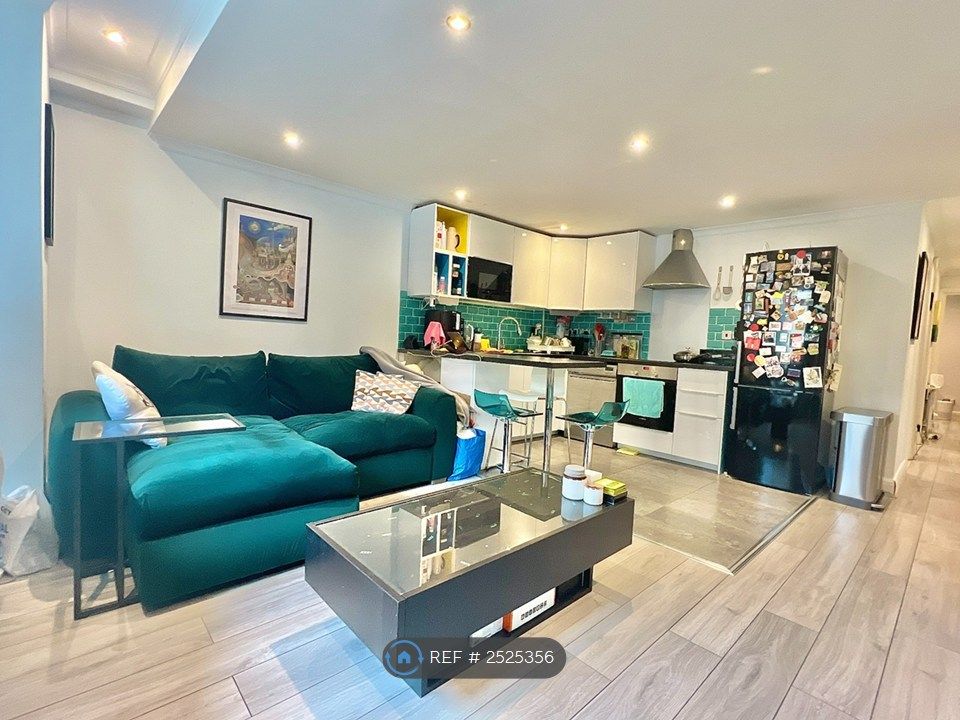 Property photo 2 of 22