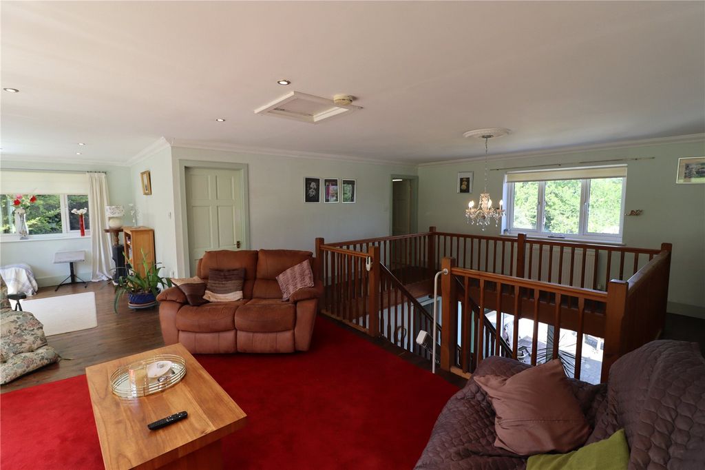 Property photo 3 of 40 Picture No. 20