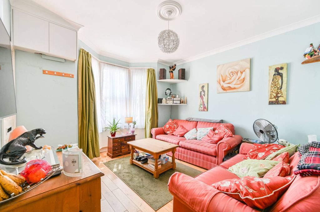 Property photo 1 of 8