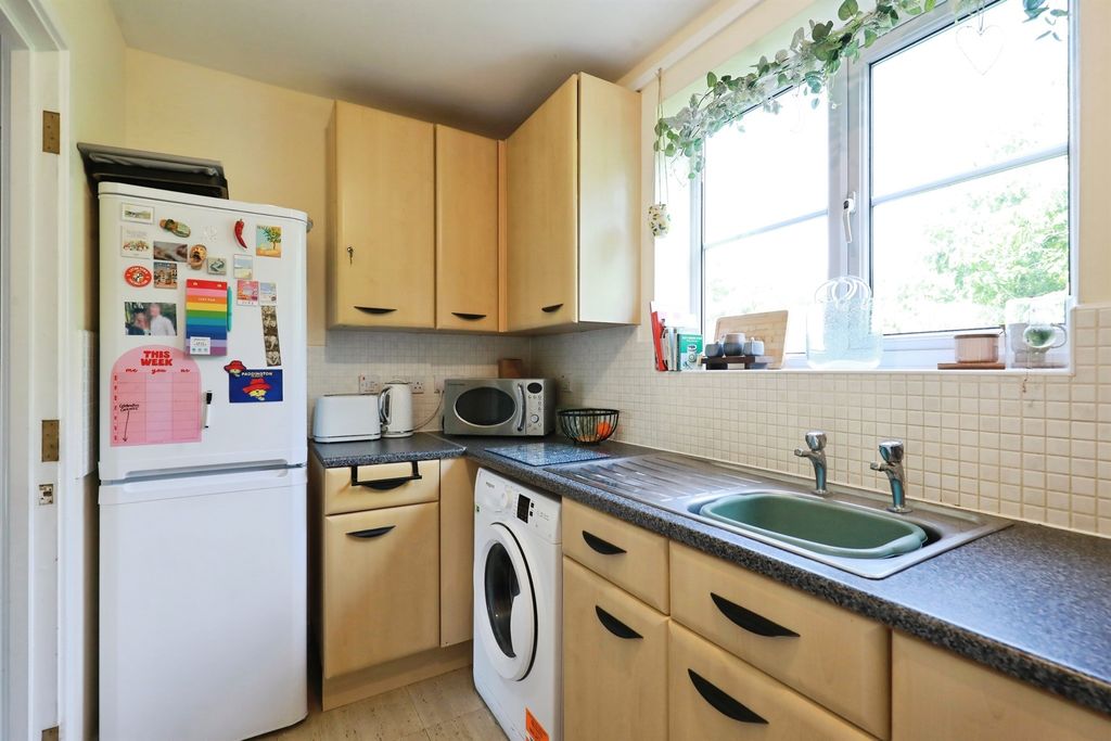 Property photo 2 of 14