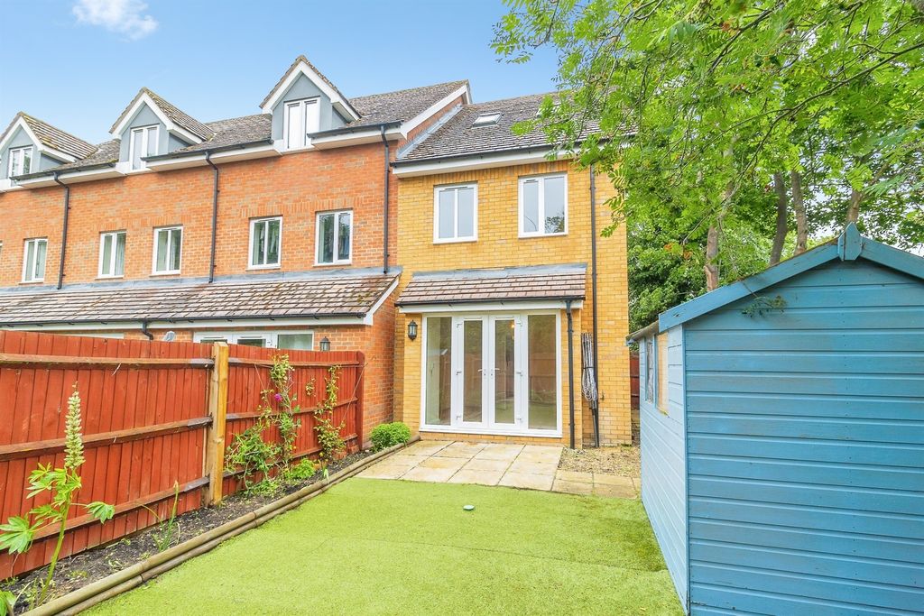 Property photo 2 of 19