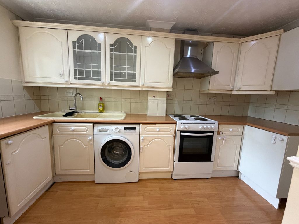 Property photo 1 of 10 5537220