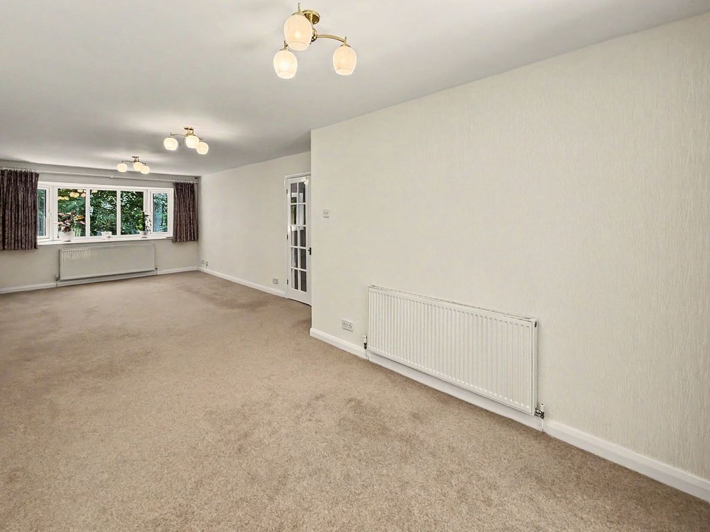Property photo 3 of 35