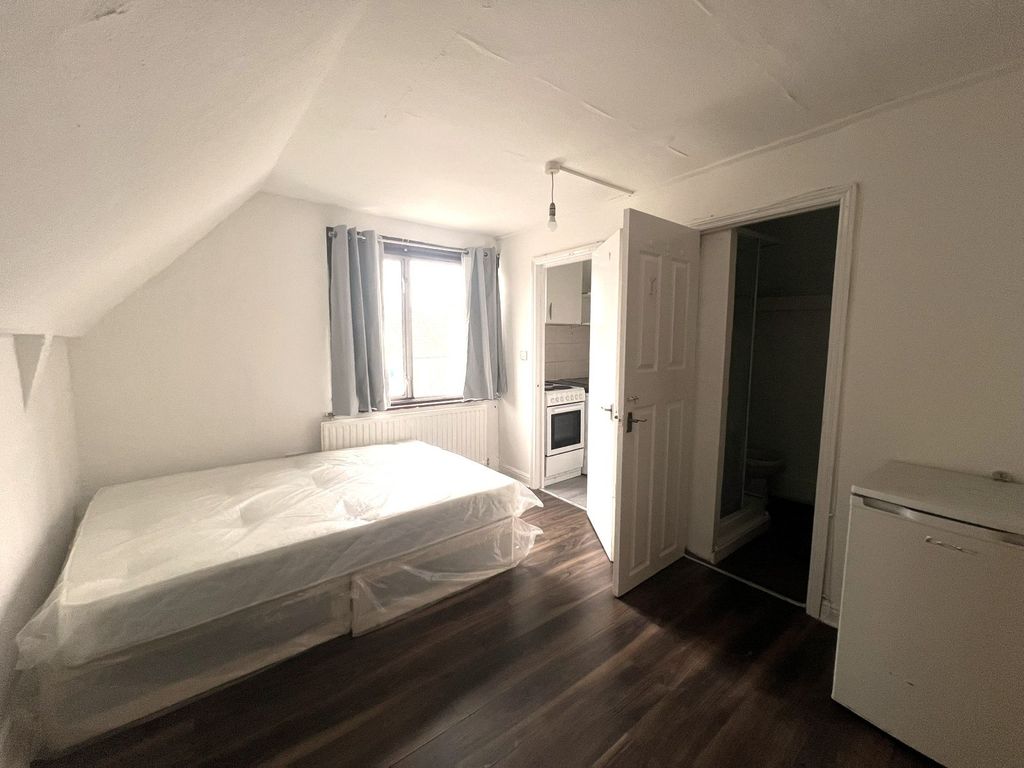 Property photo 2 of 5 Gallery