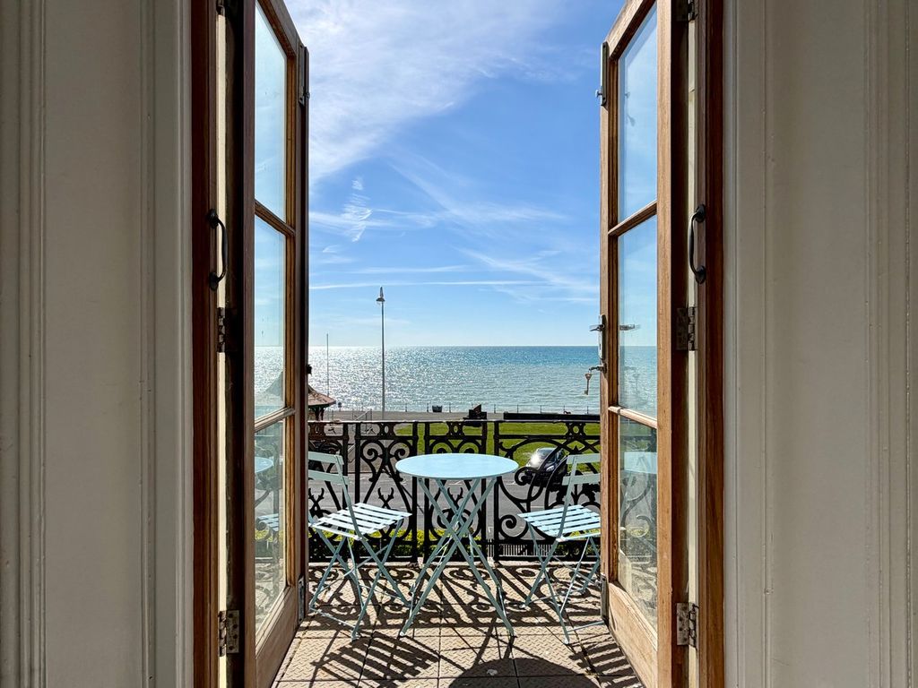 Property photo 2 of 26