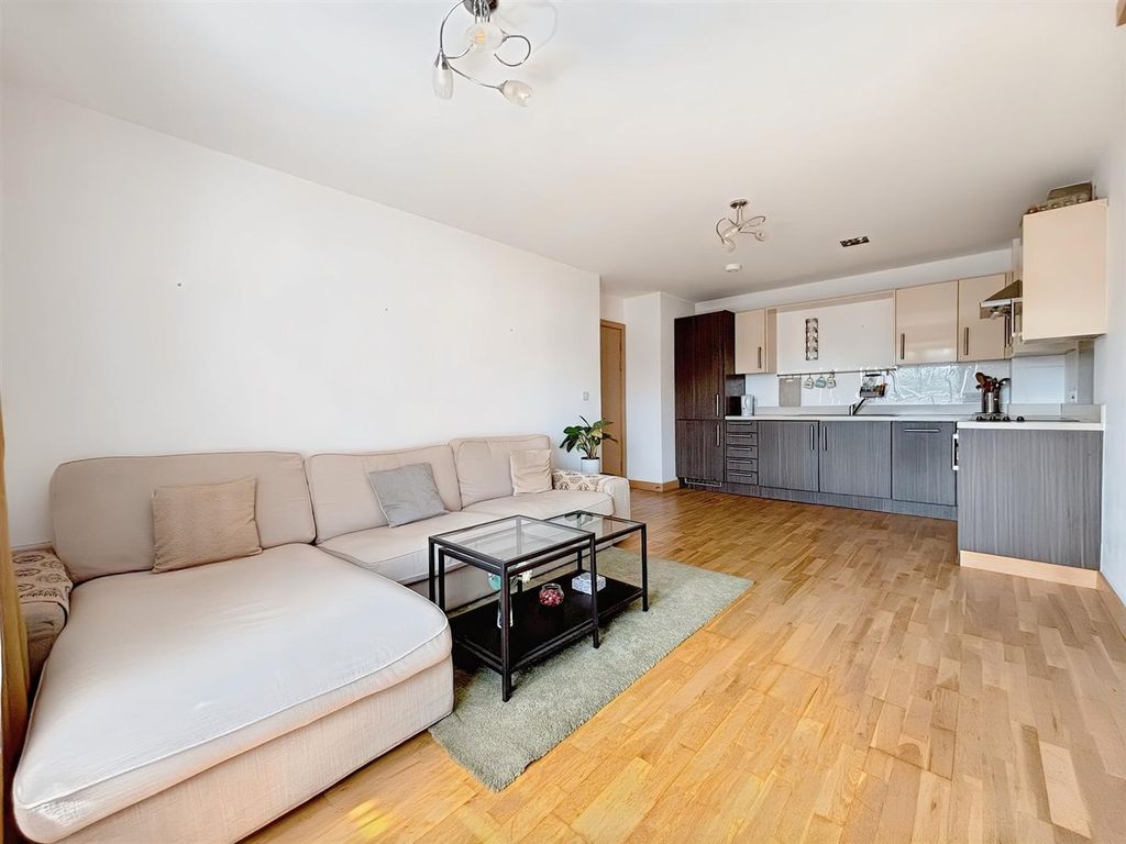 Property photo 3 of 19