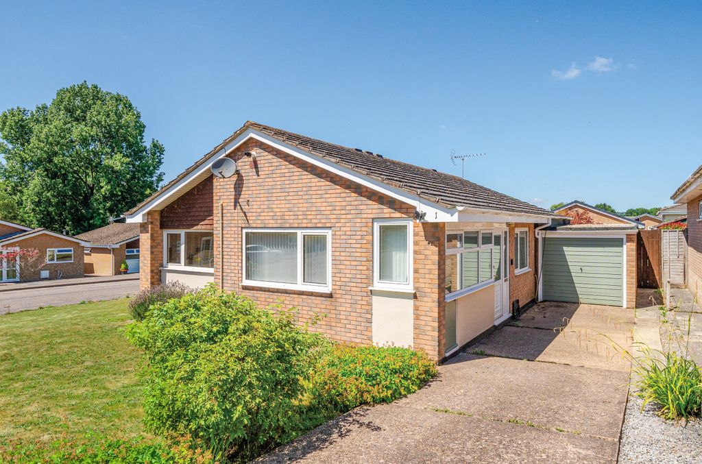 Property photo 1 of 17 1318096-15-686d22...