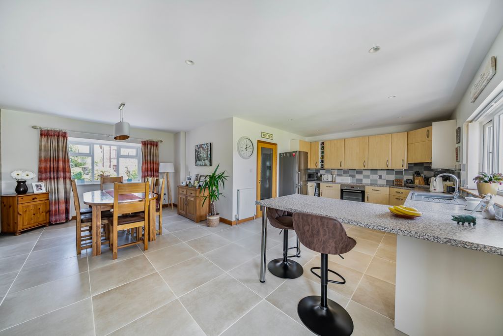 Property photo 3 of 30 Uplowman, Seddons