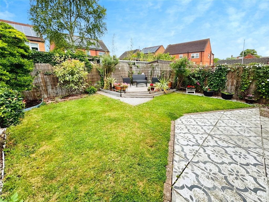 Property photo 2 of 14 Garden