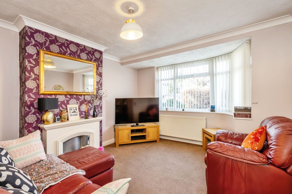 Property photo 2 of 17 Photography