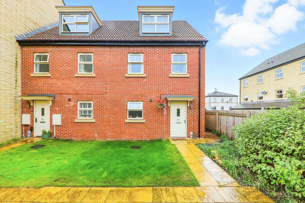 Property photo 1 of 27