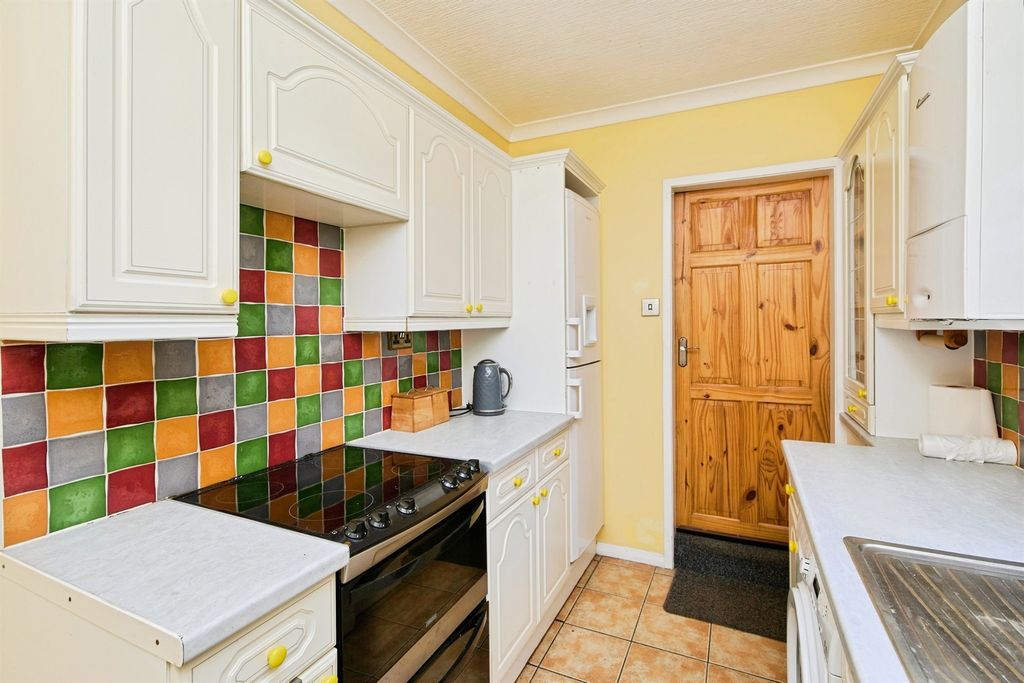 Property photo 2 of 17