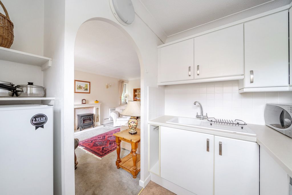 Property photo 3 of 10 1329049-3-687F617...