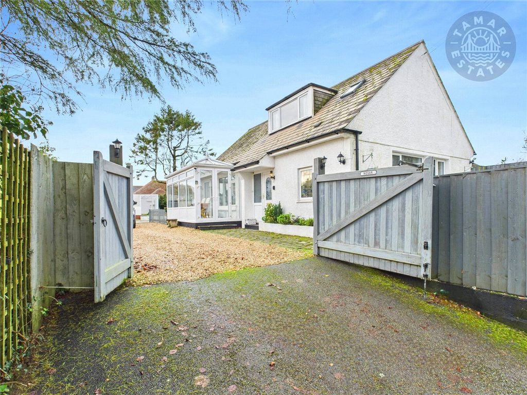Property photo 1 of 22 Front Aspect