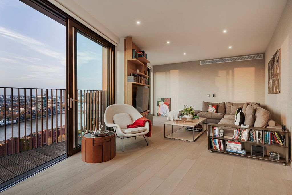 Property photo 2 of 26