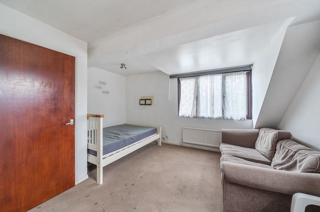 Property photo 2 of 20 1408252-9-6984929...