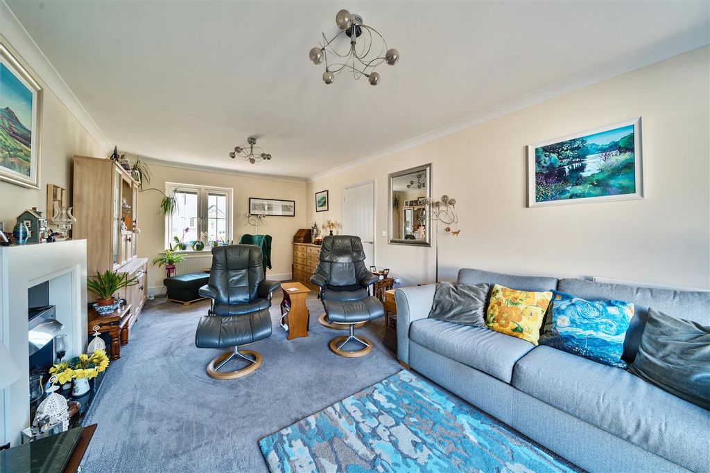 Property photo 2 of 26