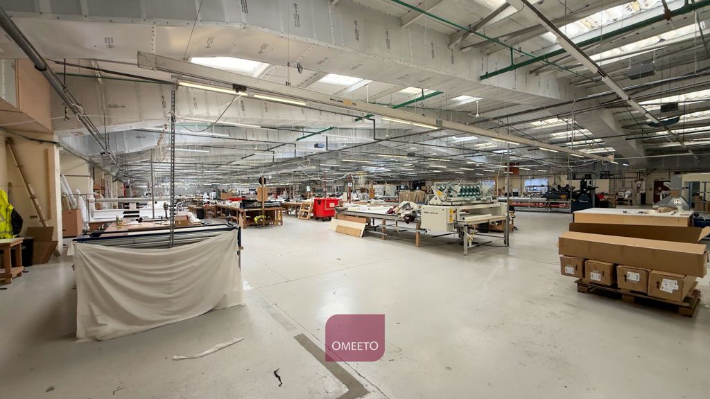 Property photo 2 of 5 Warehouse For Rent