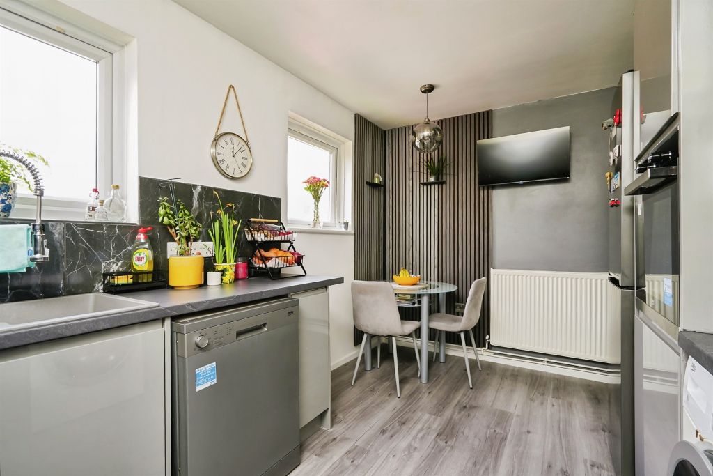 Additional image 5 of 2 bed flat for saleKibble Close, Didcot OX11