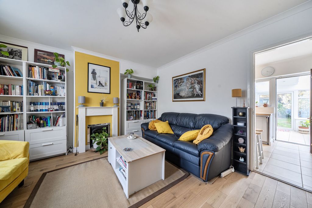 Property photo 2 of 18