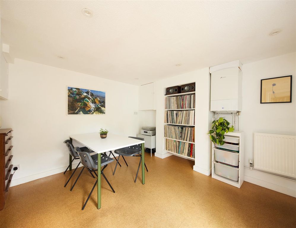 Property photo 3 of 14 Dining Room 01 Copy.Jpg
