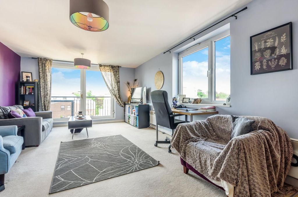 Property photo 2 of 11