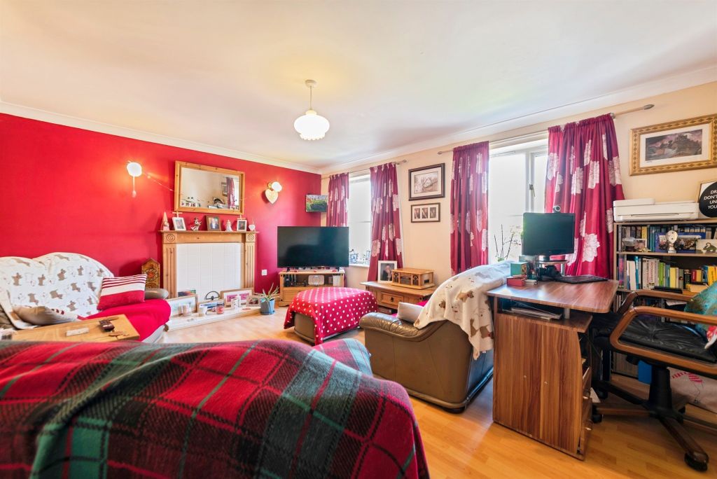 Property photo 3 of 17