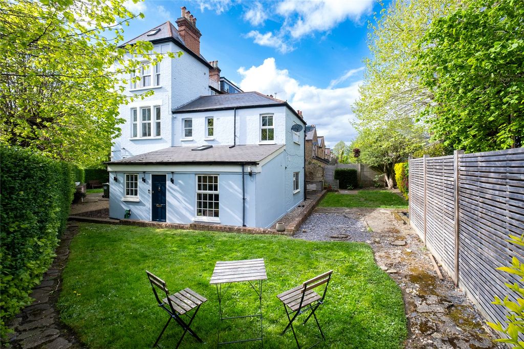 Property photo 2 of 7 Picture No. 12