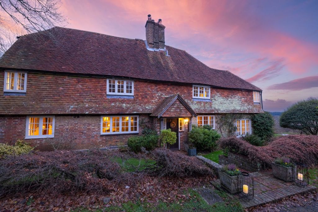 Property photo 2 of 36