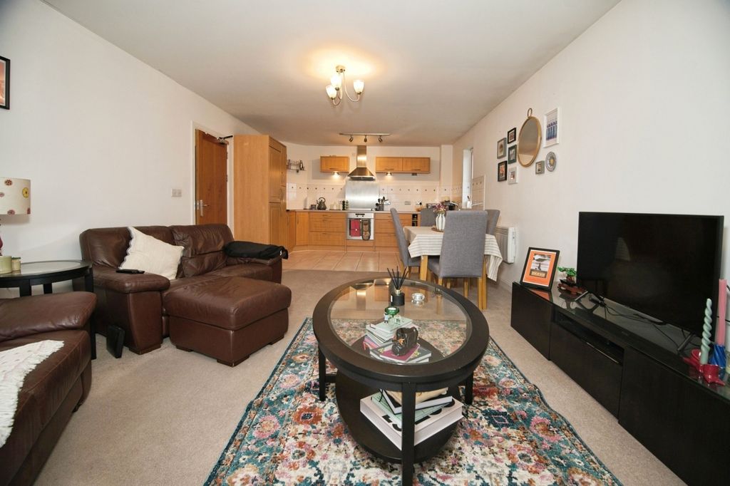 Property photo 2 of 17 Living Area