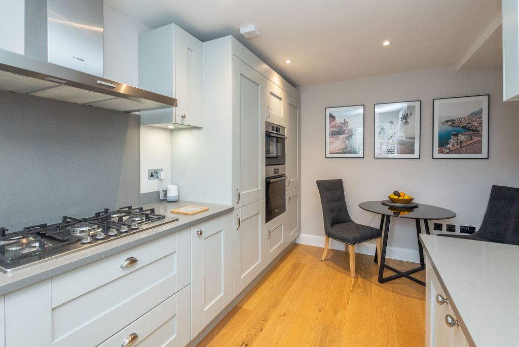 Property photo 3 of 11 Dsc01336