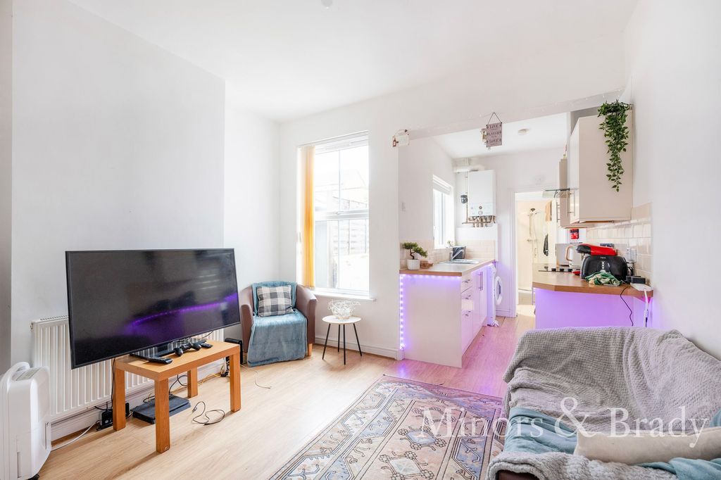 Property photo 3 of 13