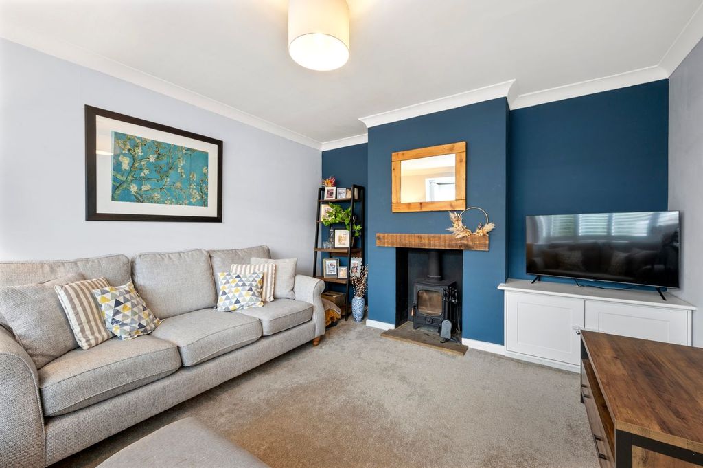 Property photo 3 of 18