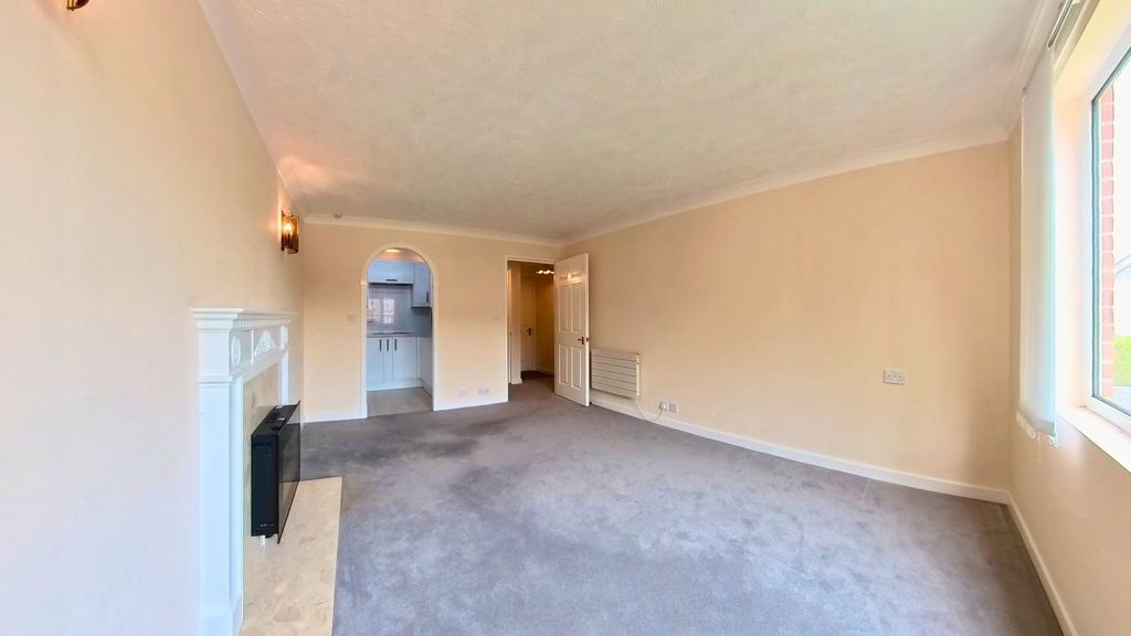 Property photo 2 of 20