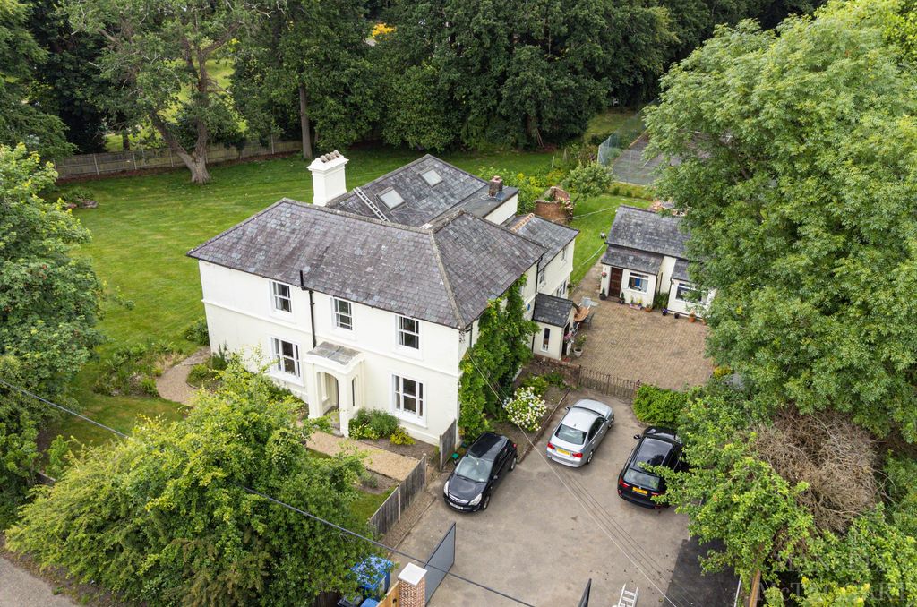 Property photo 1 of 24