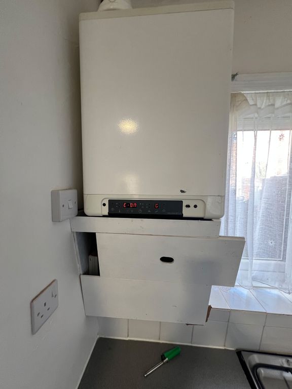 Property photo 3 of 6