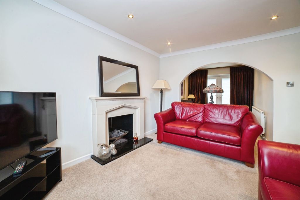Property photo 3 of 18