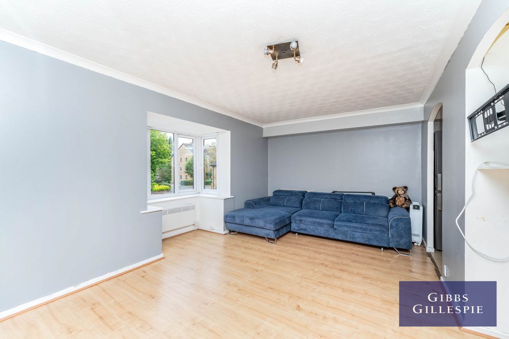 Property photo 1 of 10 6