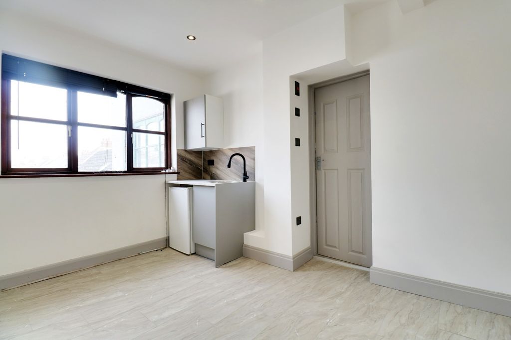 Property photo 1 of 9 5154150