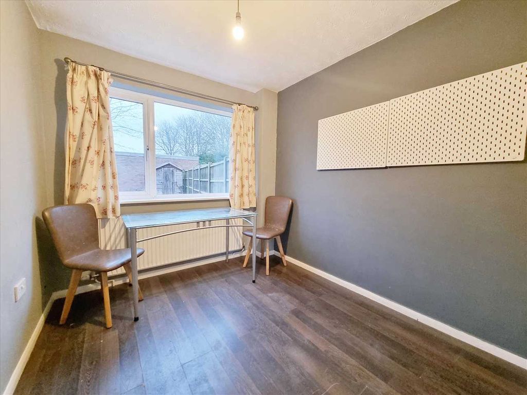 Property photo 3 of 9 Dining Room: