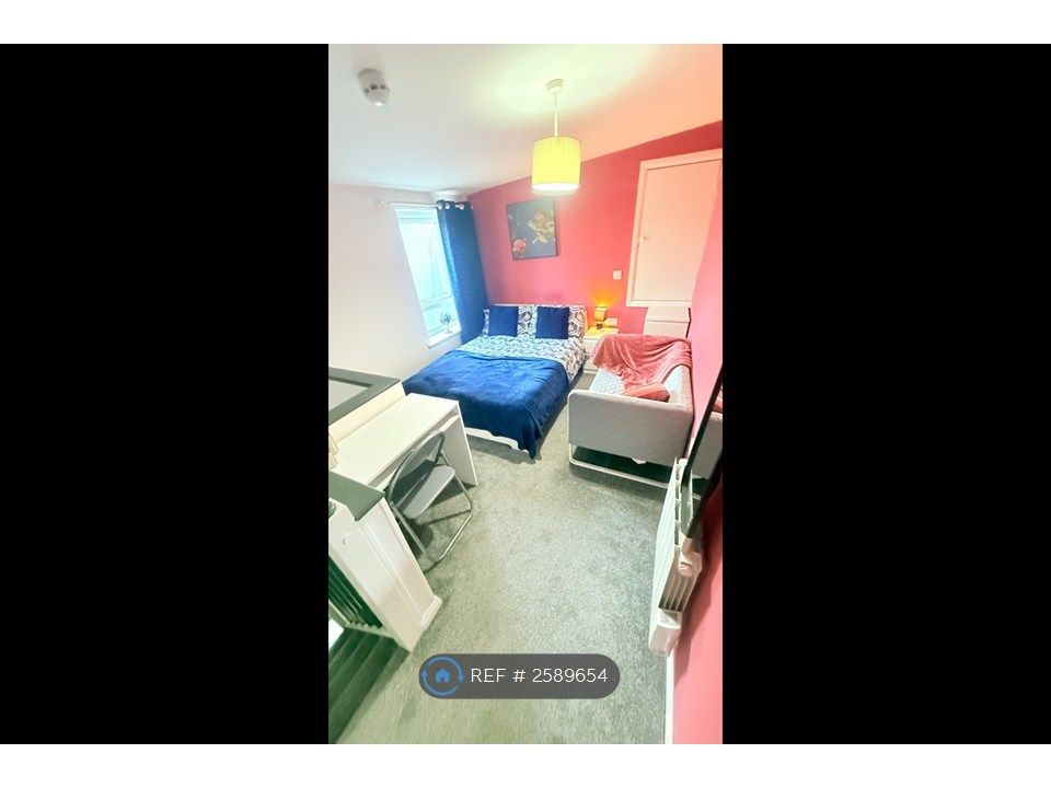 Property photo 2 of 31 Room 6 - Double Ensuite Room For Single Occupancy