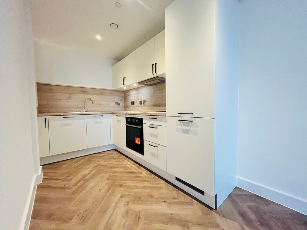 Property photo 2 of 5 Kitchen